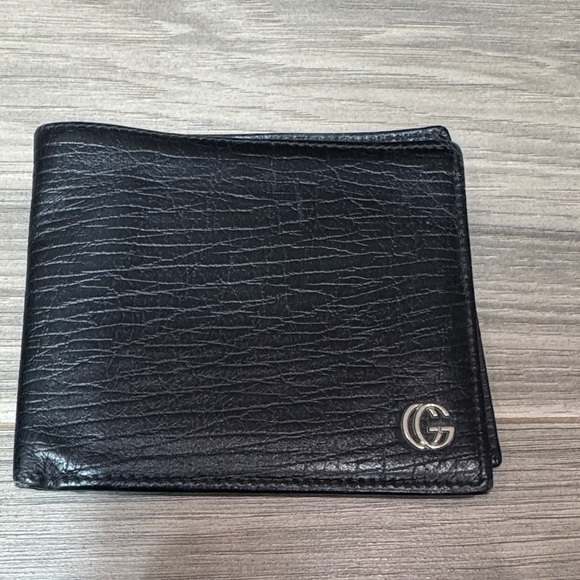 Gucci Textured Black Leather Wallet - Picture 1 of 9